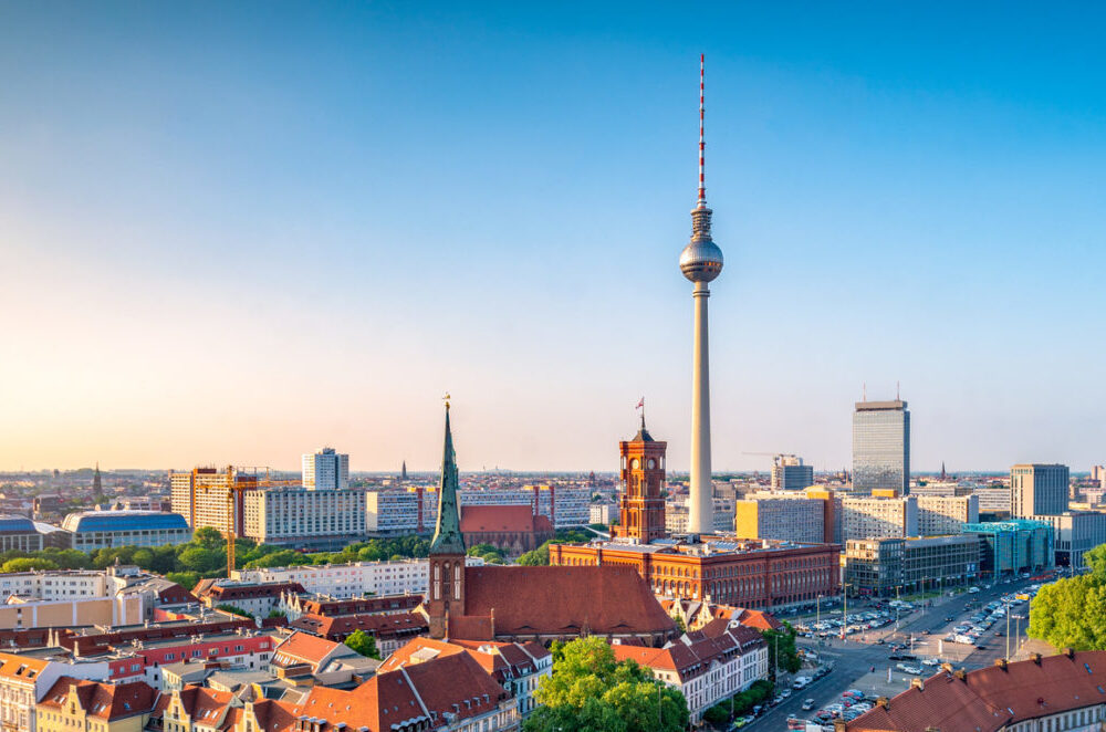 Berlin von oben mit dem Fernsehturm